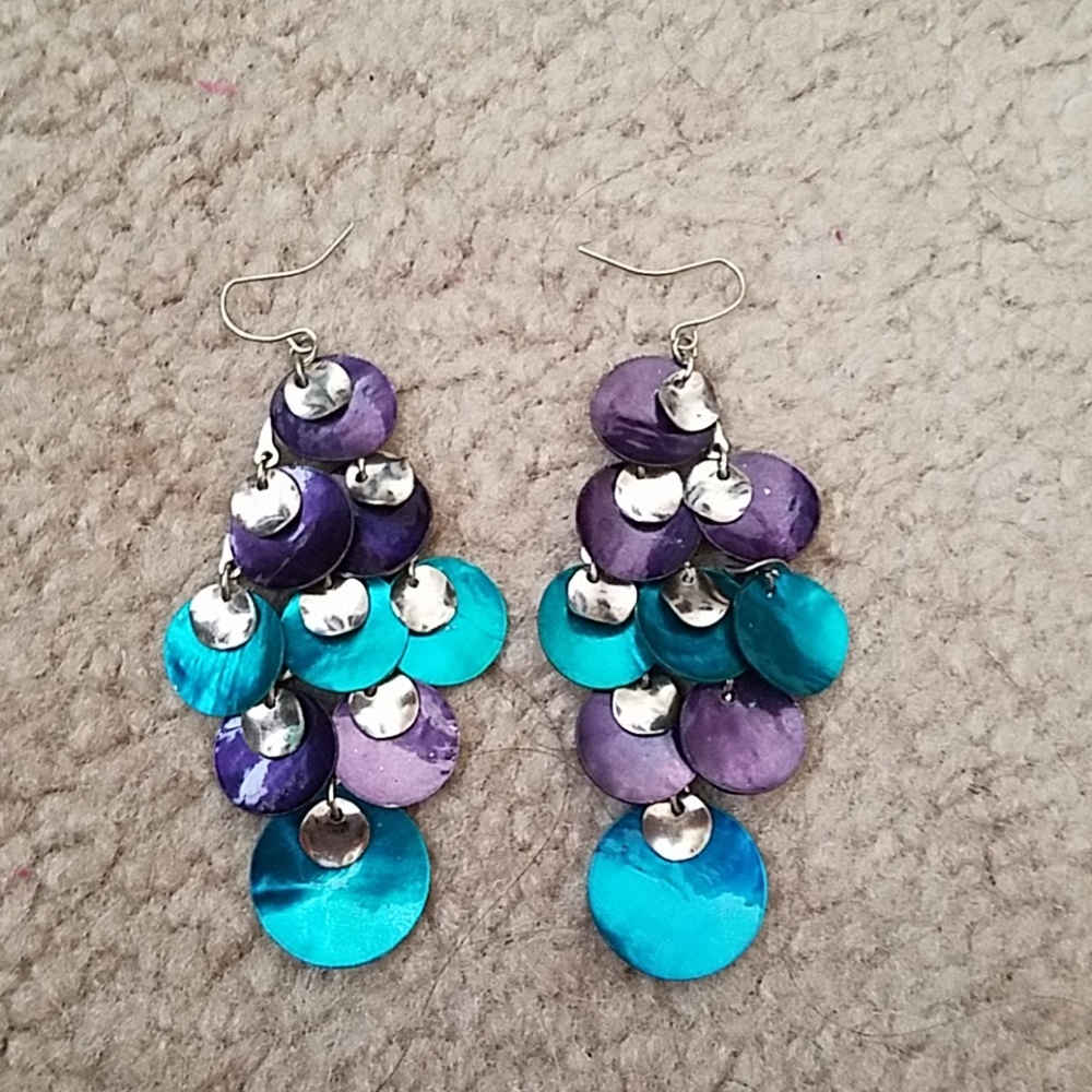 Shell Earrings - Picture 2 of 4